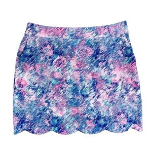 EP New York Scalloped Hem Skort